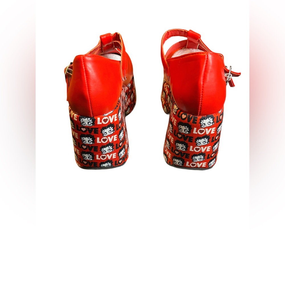 Betty Boop Women’s Red Platform Shoes size 6 NIB - Picture 5 of 7